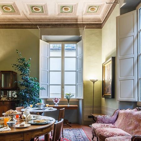 Dimora Storica Palazzo Puccini Bed & Breakfast ปิสโตยา ภายนอก รูปภาพ