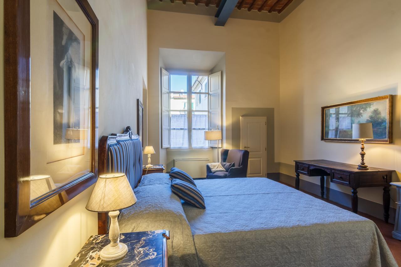 Dimora Storica Palazzo Puccini Bed & Breakfast ปิสโตยา ภายนอก รูปภาพ