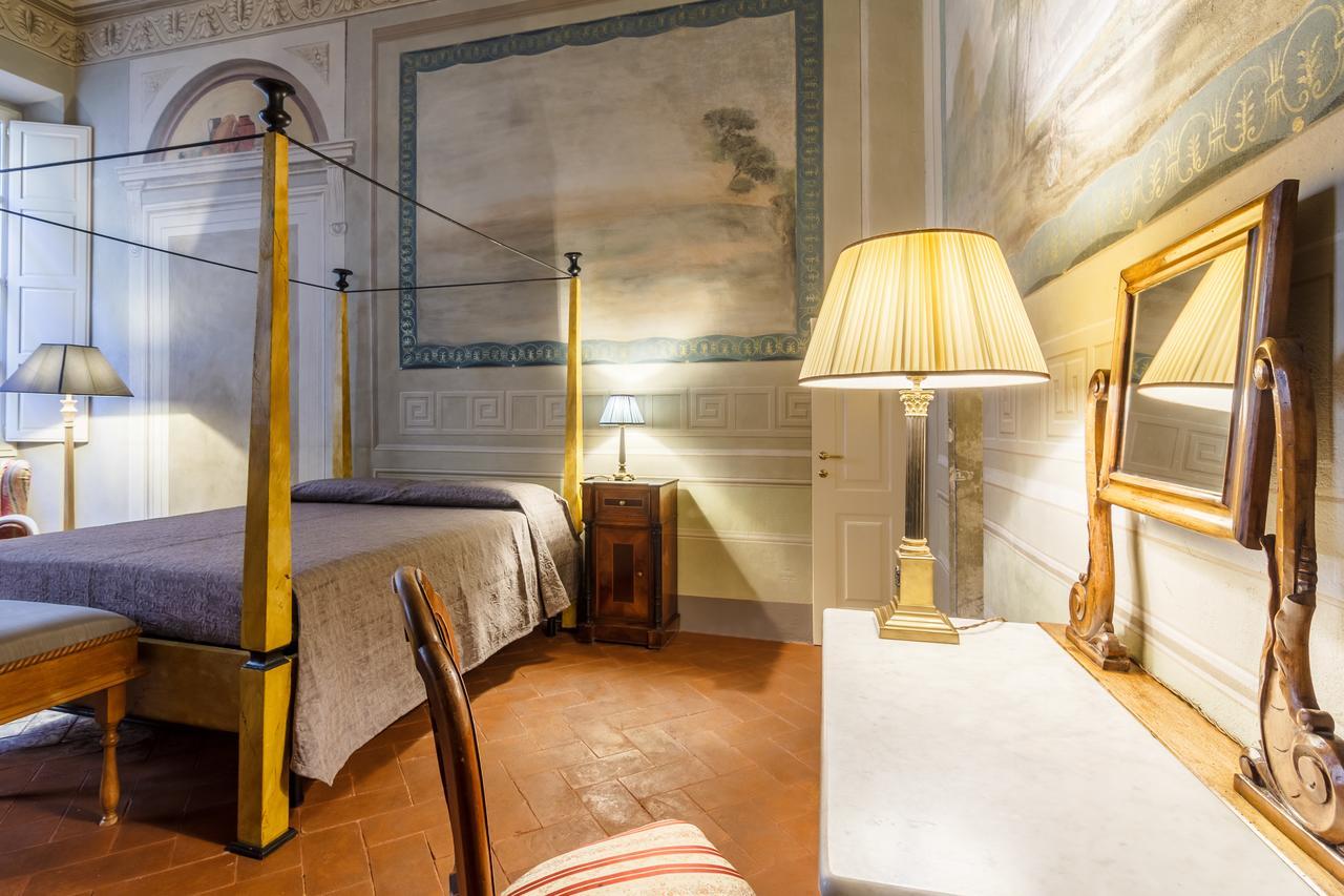 Dimora Storica Palazzo Puccini Bed & Breakfast ปิสโตยา ภายนอก รูปภาพ