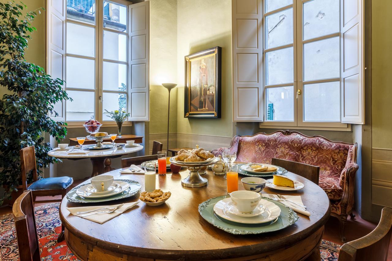 Dimora Storica Palazzo Puccini Bed & Breakfast ปิสโตยา ภายนอก รูปภาพ