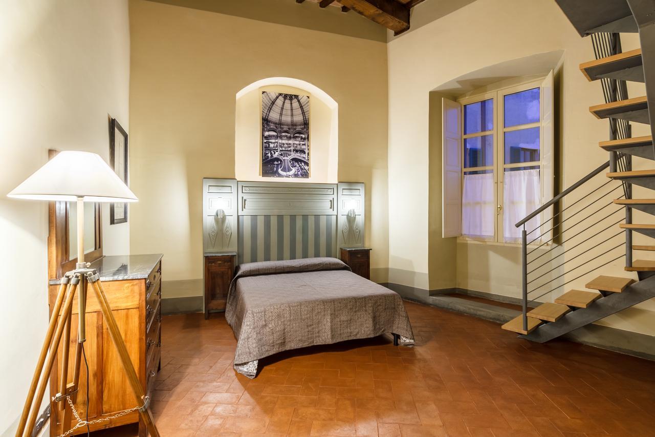Dimora Storica Palazzo Puccini Bed & Breakfast ปิสโตยา ภายนอก รูปภาพ