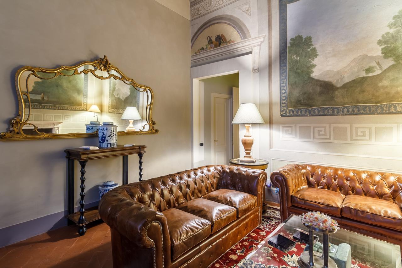 Dimora Storica Palazzo Puccini Bed & Breakfast ปิสโตยา ภายนอก รูปภาพ