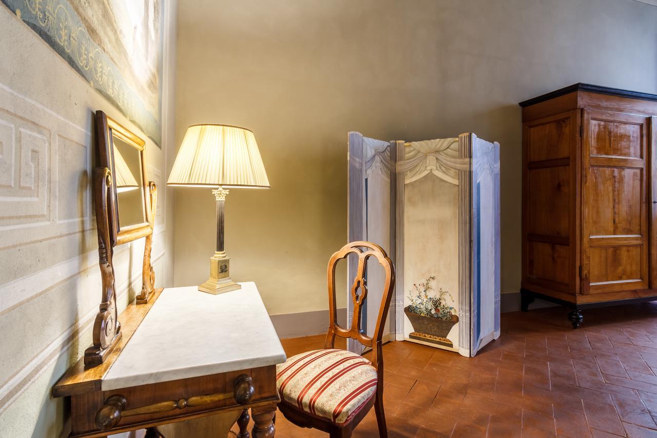 Dimora Storica Palazzo Puccini Bed & Breakfast ปิสโตยา ภายนอก รูปภาพ