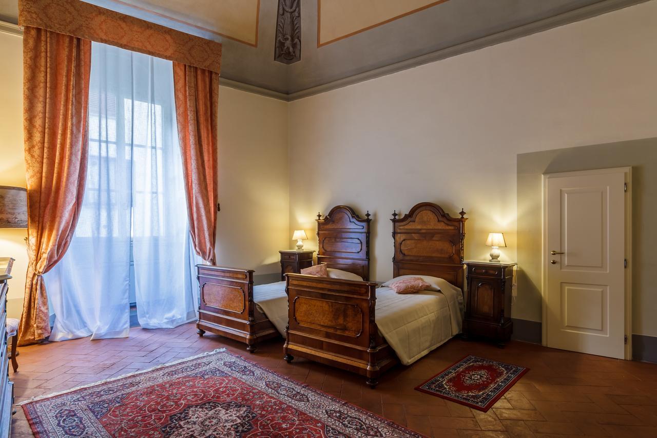 Dimora Storica Palazzo Puccini Bed & Breakfast ปิสโตยา ภายนอก รูปภาพ